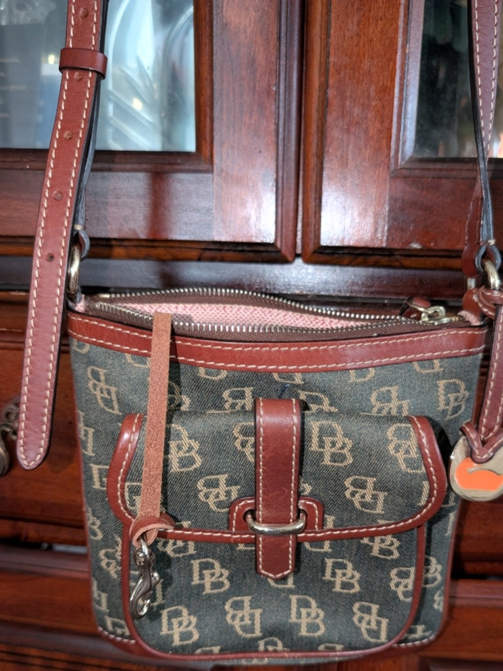 Vintage Dooney & Bourke Crossbody Bag